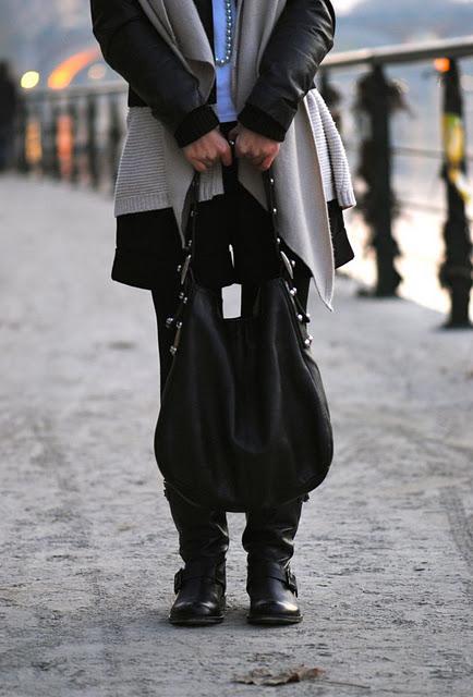 Chanel collana necklace bianca nera black white pulicati studded bag borchie patrizia pepe zara shorts H&M ovyè scarpe