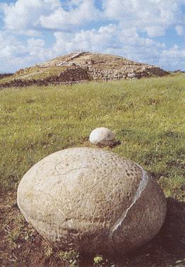 Piramide visitabile sarda: monte d'accoddi