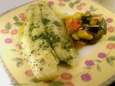 PERSICO ALLE ERBETTE AROMATICHE E CAPONATINA DI ZUCCHINE