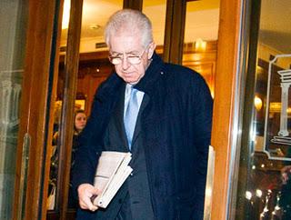 Il governo Monti ha giurato, ma in Europa la tensione sale.