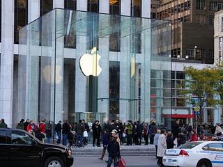 Nuovo look per l'Apple Store sulla Quinta strada