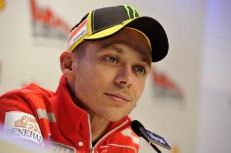 Gran Turismo 5, Valentino Rossi sfida tutti via Twitter a battere il suo tempo al Nurburgring