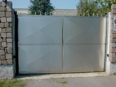 cancello in acciaio