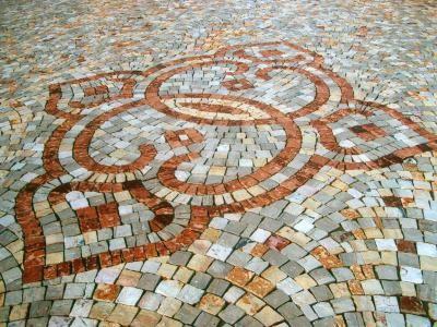 pavimento esterno stile mosaico