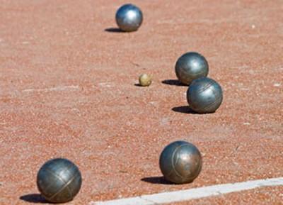 gioco delle bocce in esterno