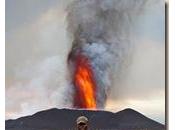 Foto giorno novembre 2011 eruzione vulcano virunga