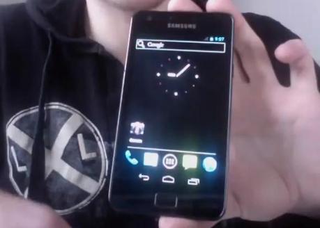 ice cream sandwich   galaxy s2   update 3   youtube Android Ice Cream Sandwich arriva su Samsung Galaxy S 2