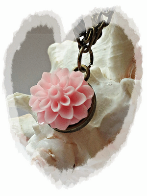 Collana minimal: Fiore rosa!