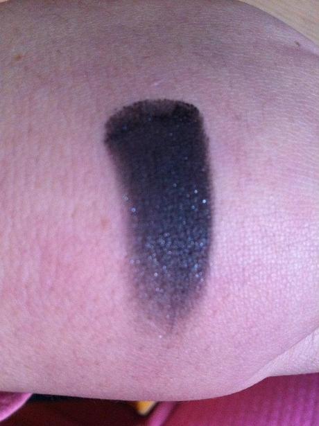 Nee Make Up : Lipstick Red Star e Ombretto Cotto Nero Review