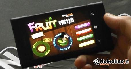 Angry Birds e Fruit Ninja su Nokia Lumia 800 con Windows Phone