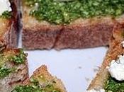 Crostini pesto rucola robiola fresca