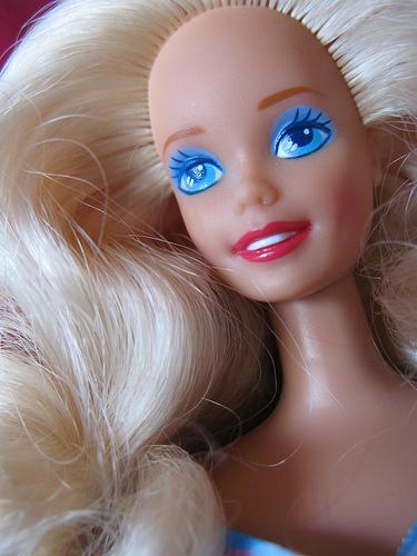La Barbie è nuda