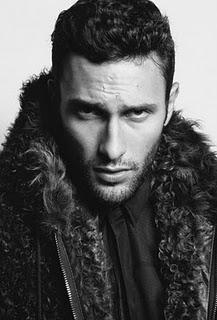 Noah Mills sul quinto numero di Slurp Magazine
