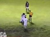 Brasile, guardalinee insulta giocatori santos (video)