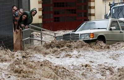 Clima impazzito? Cosa facciamo? Clima impazzito? Cosa facciamo?