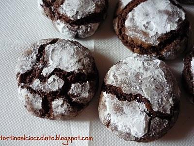 CHOCOLATE CRINKLES