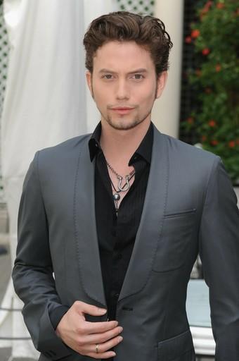 Breaking Dawn:Jackson Rathbone curioso di vedere la vampira Kristen! Breaking Dawn:Jackson Rathbone curioso di vedere la vampira Kristen!