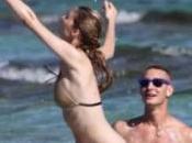 divertono godono vacanze Beatrice Borromeo Pierre Casiraghi pallavolo relax.