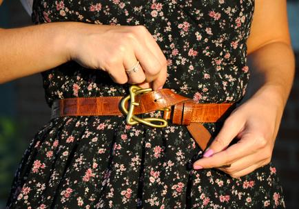 Le cinture sono sempre di tendenza, sottili o alte la mag...