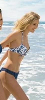 Chic in spiaggia, il costume giusto per te!