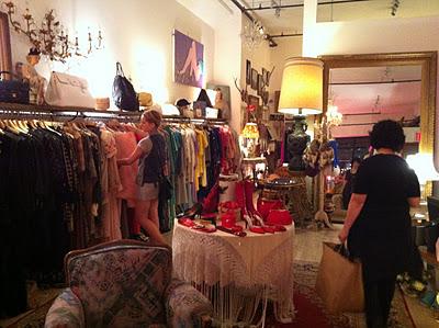 WILLIAMSBURG's VINTAGE SHOP, BROOKLYN