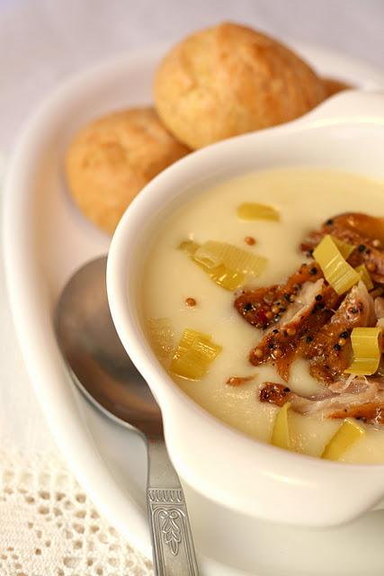 Vichyssoise con trota alla senape e gougeres al parmigiano...ed è subito Natale!