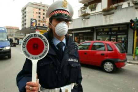 blocco traffico polizia Milano: Blocco traffico veicoli inquinanti a oltranza