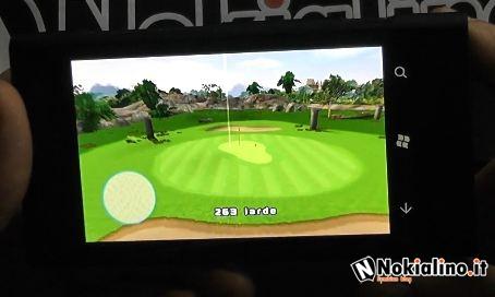 Video: Lets Golf 2 e facebook sul Nokia Lumia 800 con Windows phone