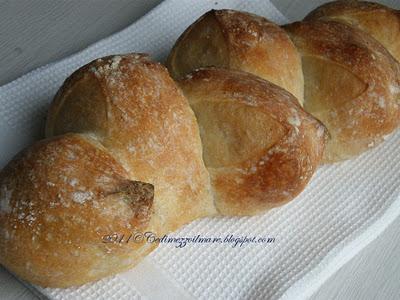 Spigona di pane con licoli