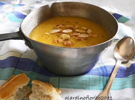 Zuppa di zucca bianca e gialla