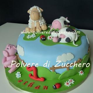 Torta animali della fattoria: maialino, mucca e pecorella