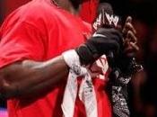 Dettagli sulla sospensione R-Truth