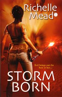 Discussione: Storm Born by Richelle Mead