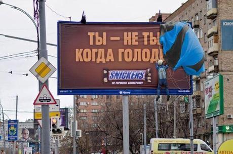 You’re not you when you’re hungry, l’outdoor di Snickers