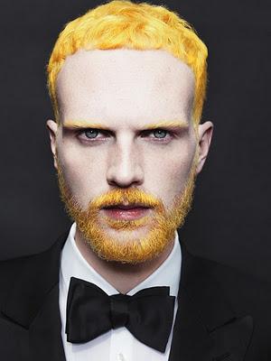 FARBZUWACHS / ARMIN MORBACH