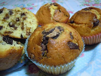 MUFFIN ALLA RICOTTA E SCAGLIE DI CIOCCOLATO