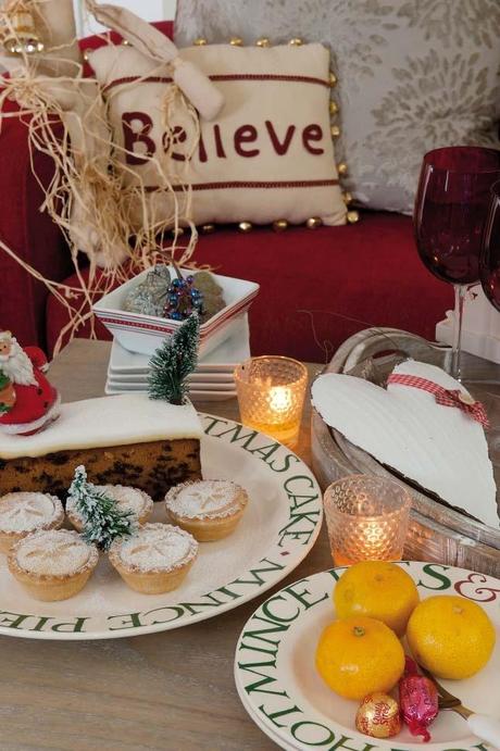 a Londra una casa decorata per il Natale