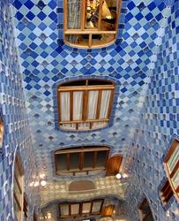 Casa Batlló inside Barcelona by laura padgett, flickr