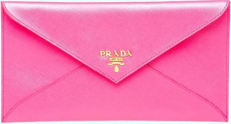 busta-prada-02