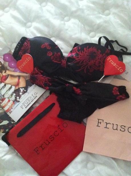 Fruscìo: the uniform of seduction