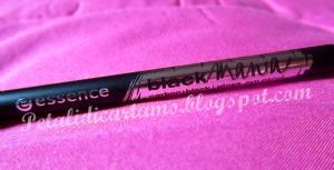 Acquisti e recensioni: Essence Black mania carbon black gloss eye pencil e Portafoto by Oviesse