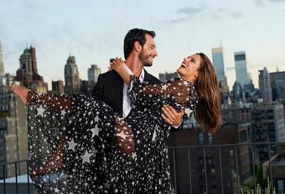 Alessandra Ambrosio in Dolce & Gabbana su Vogue Brasil Dicembre 2011