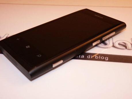 Unboxing Nokia Lumia 800 | Giorno #0