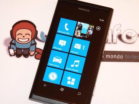 Unboxing Nokia Lumia 800 | Giorno #0