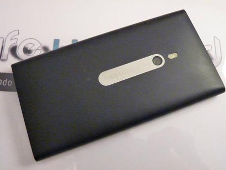 Unboxing Nokia Lumia 800 | Giorno #0