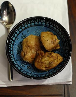 Tajine di pollo profumato al limone e curry