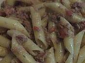 penne tonno peperoni grigliati capperi crema olive nere