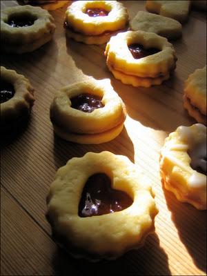 Spitzbuben (occhi di bue) classici biscotti di pasta frolla tipici del nostro Natale..