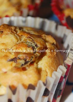 Muffin salati prosciutto, patate e formaggio