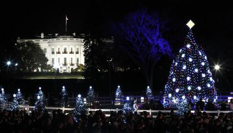 -24:  Obama accende l'albero di Natale della Casa Bianca‎